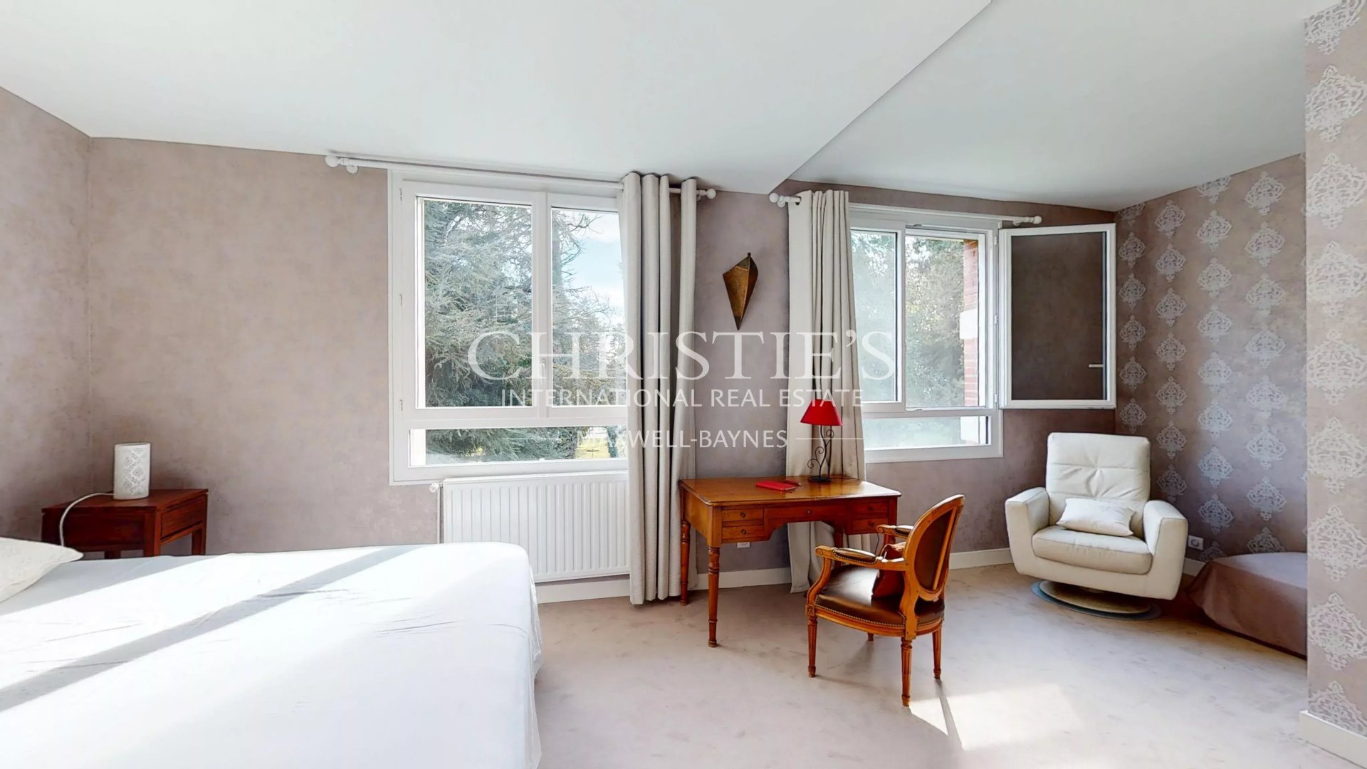 10 Bedroom Chateau's Image 26