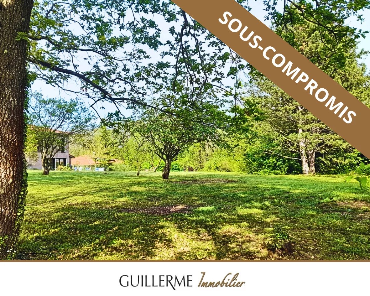 A VENDRE Terrain 800 m2 Plat à Dardilly