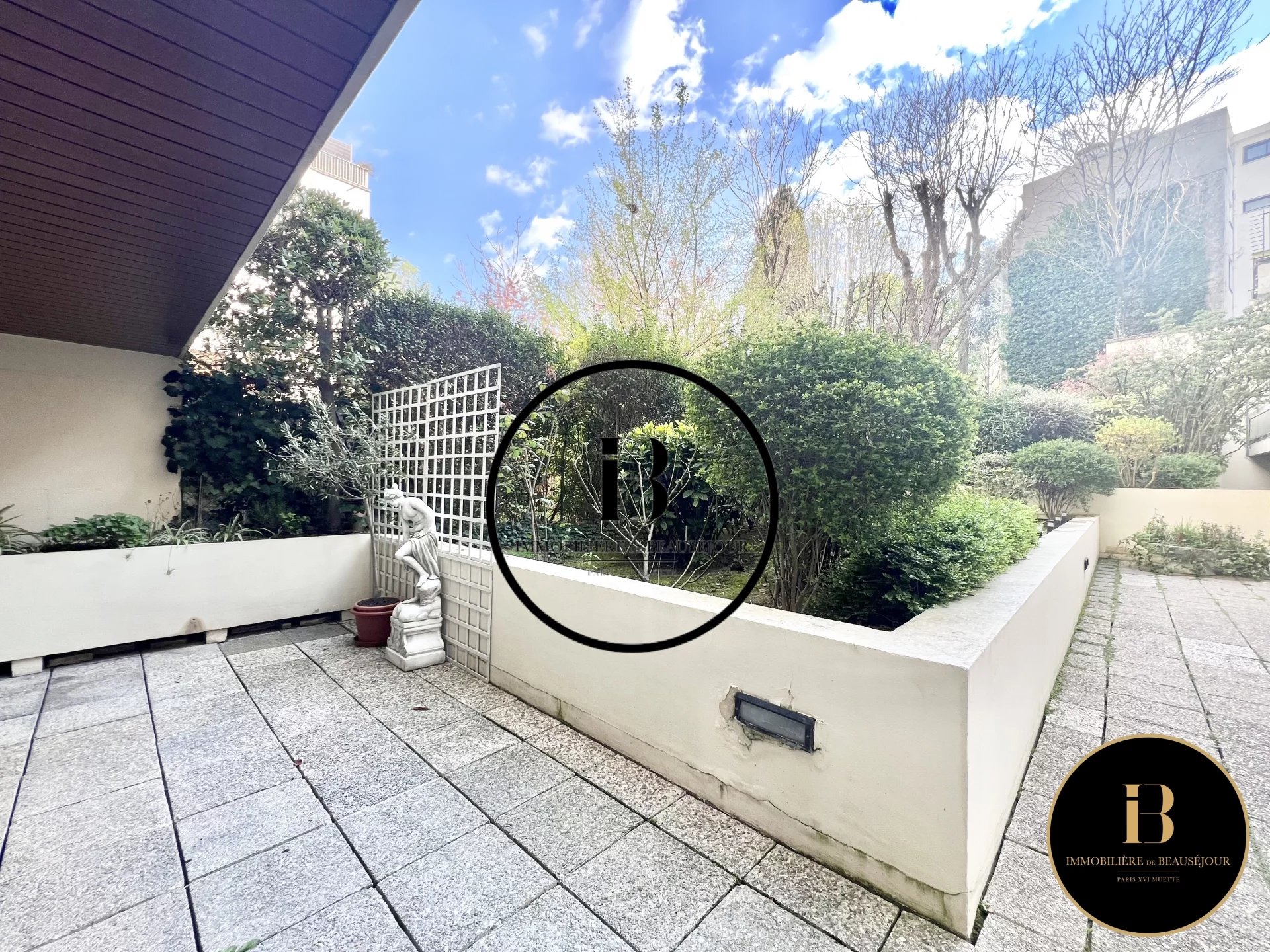 Location Appartement Paris 16ème