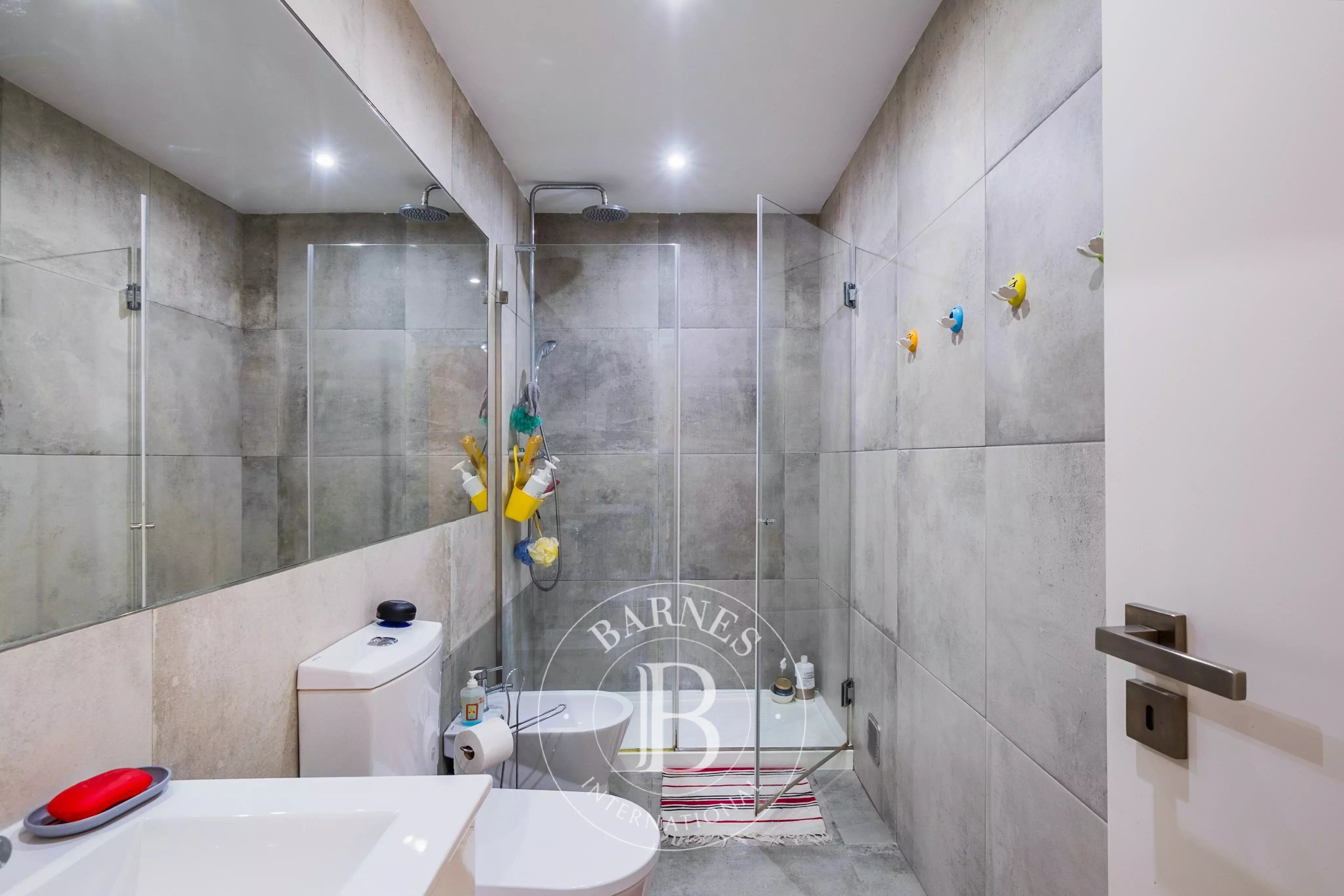 Moradia familiar Moradia familiar