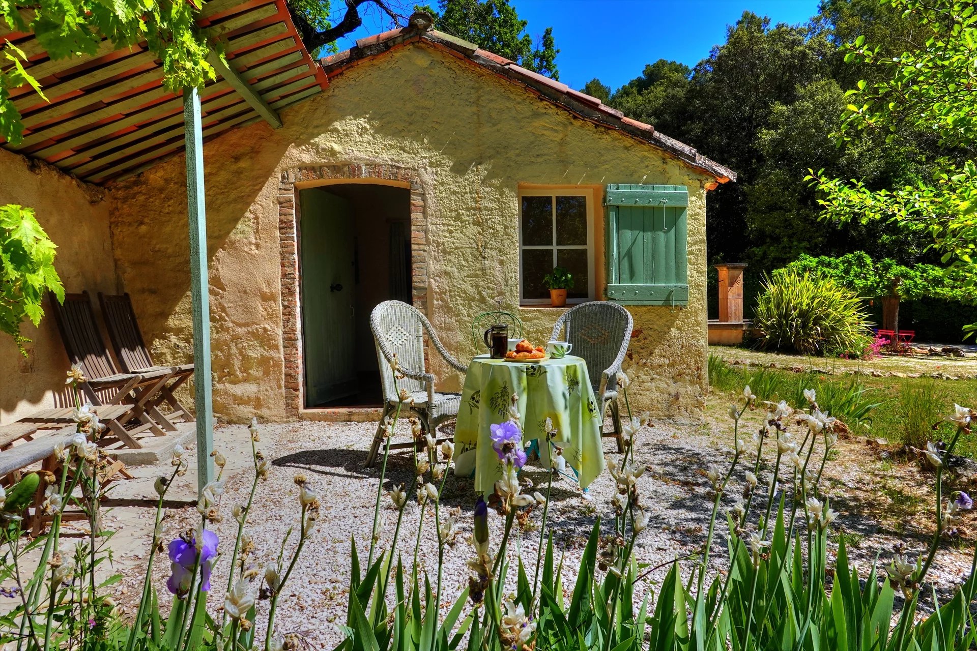 House in Aups - Image 2
