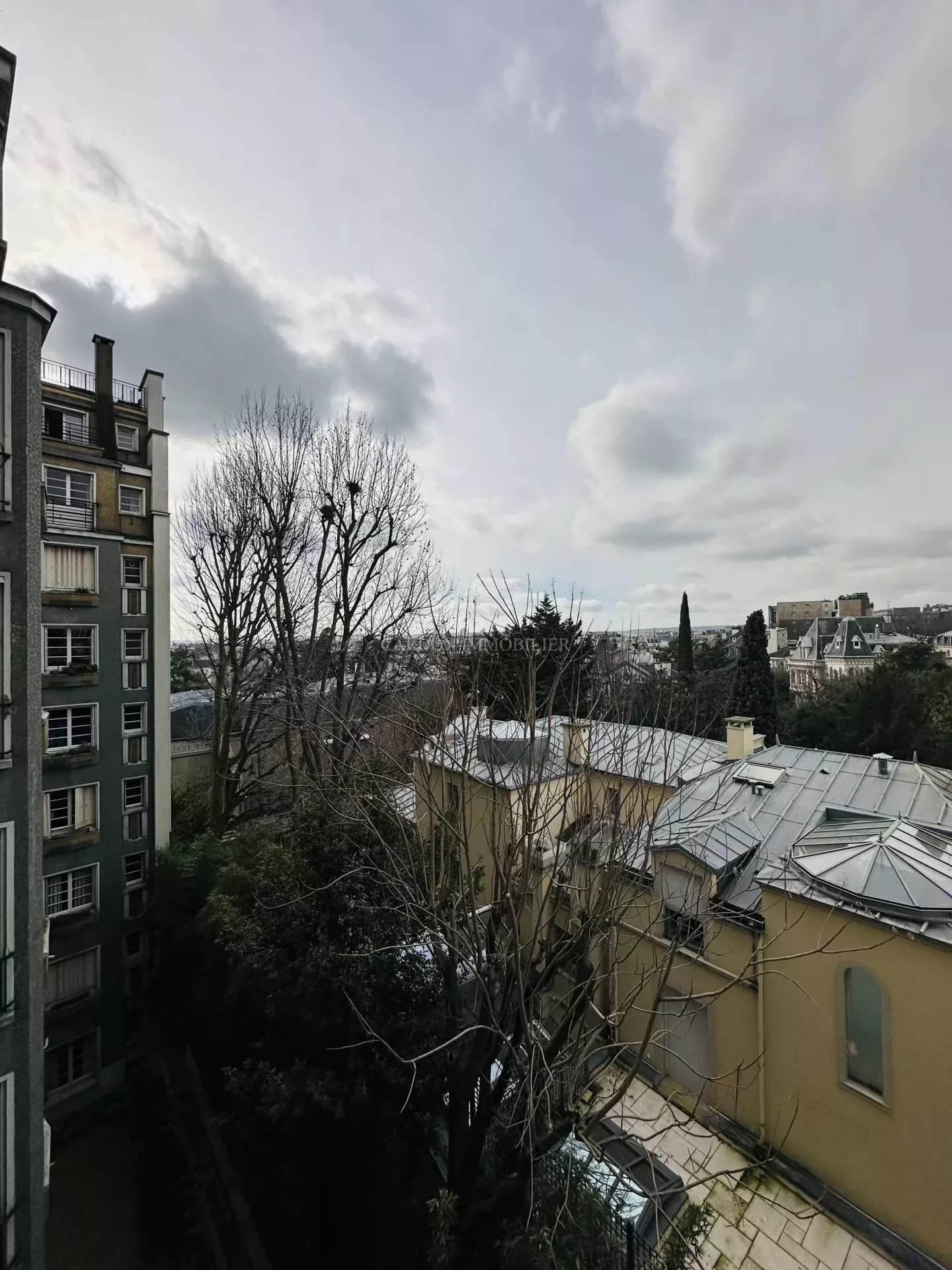 Agence immobilière de 