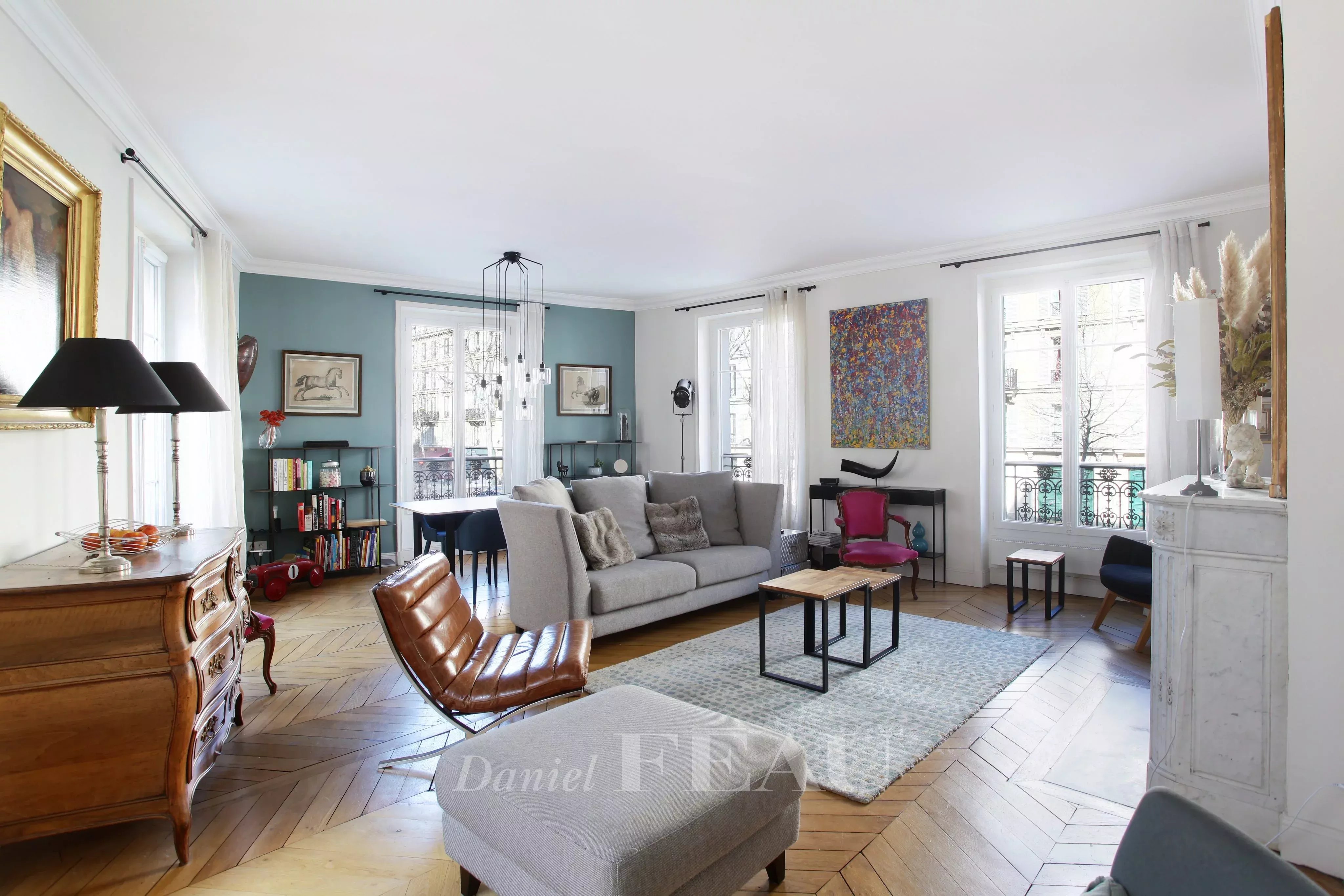 Sale Apartment Paris 17th