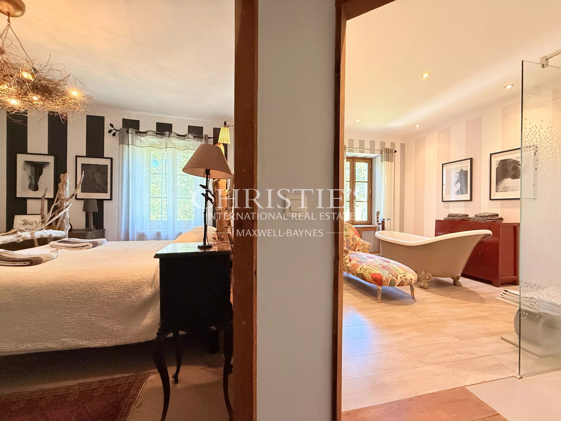9 Bedroom Villa/Townhouse's Image 20