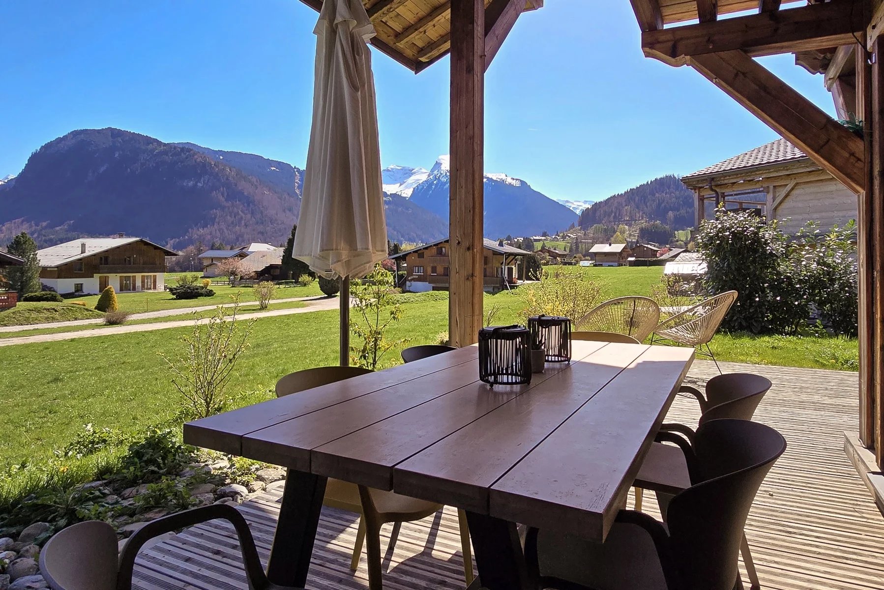 Photo of ESSERT-ROMAND - Recently built, quality 5 bedroom chalet in the heart of Essert-Romand