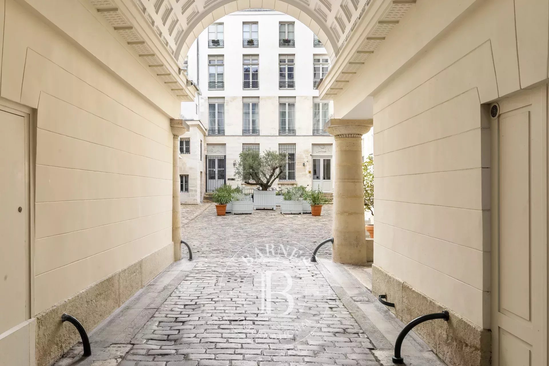 Daire Paris 4ème - picture 8