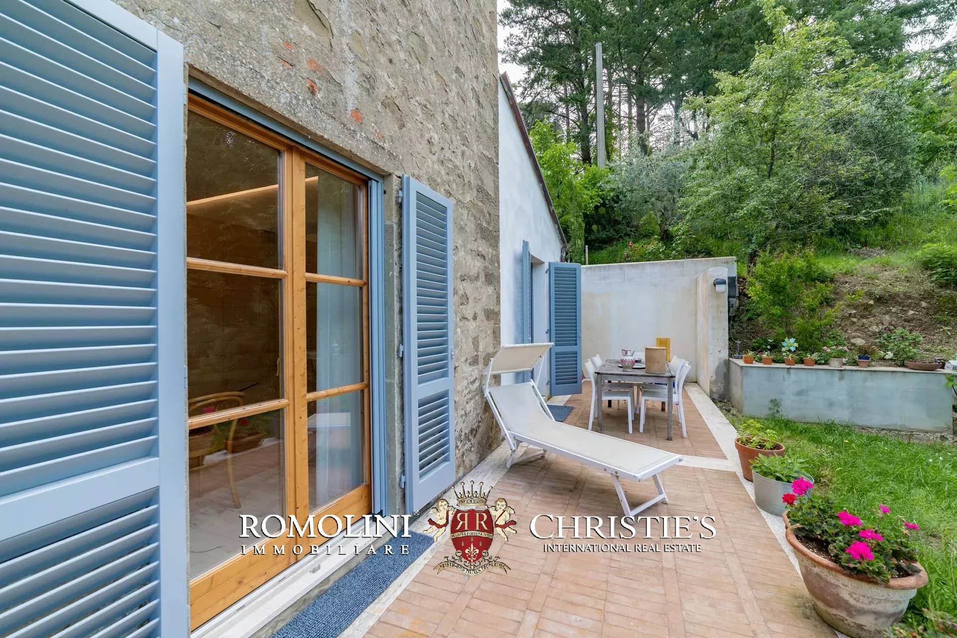 11 Bedroom Villa/Townhouse's Image 122