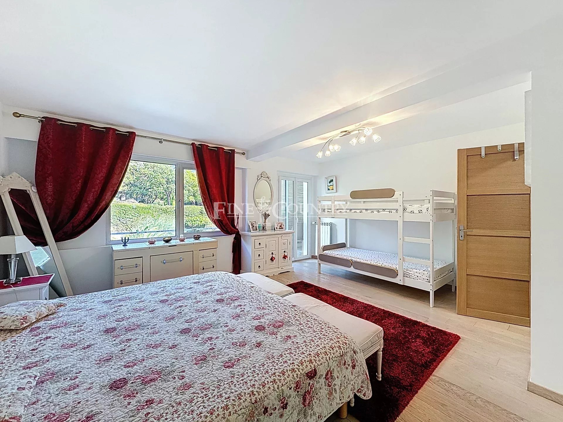 Photo of Sea view apartment for sale in Cannes