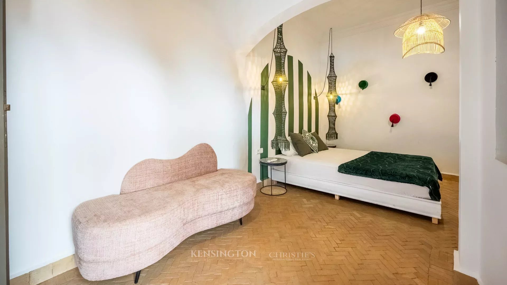 5 Bedroom Villa/Townhouse's Image 21