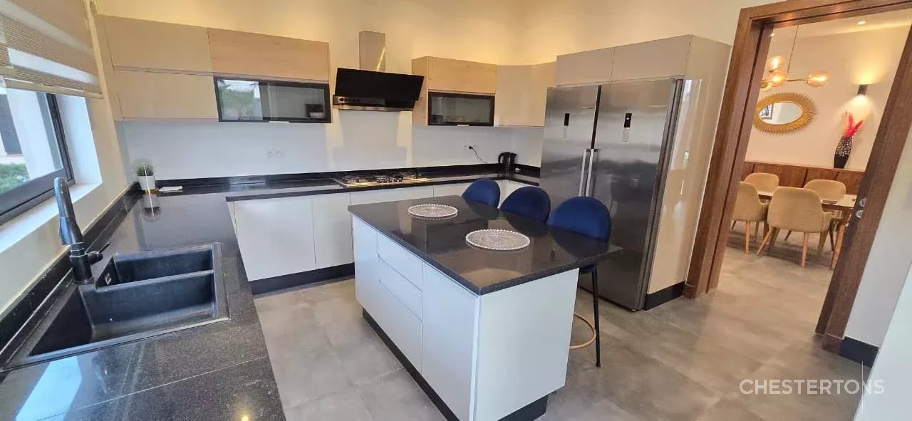 Image of Villa - 5 Bedrooms for Sale in Marrakech-Ménara-Marrakech-Morocco, Image 16