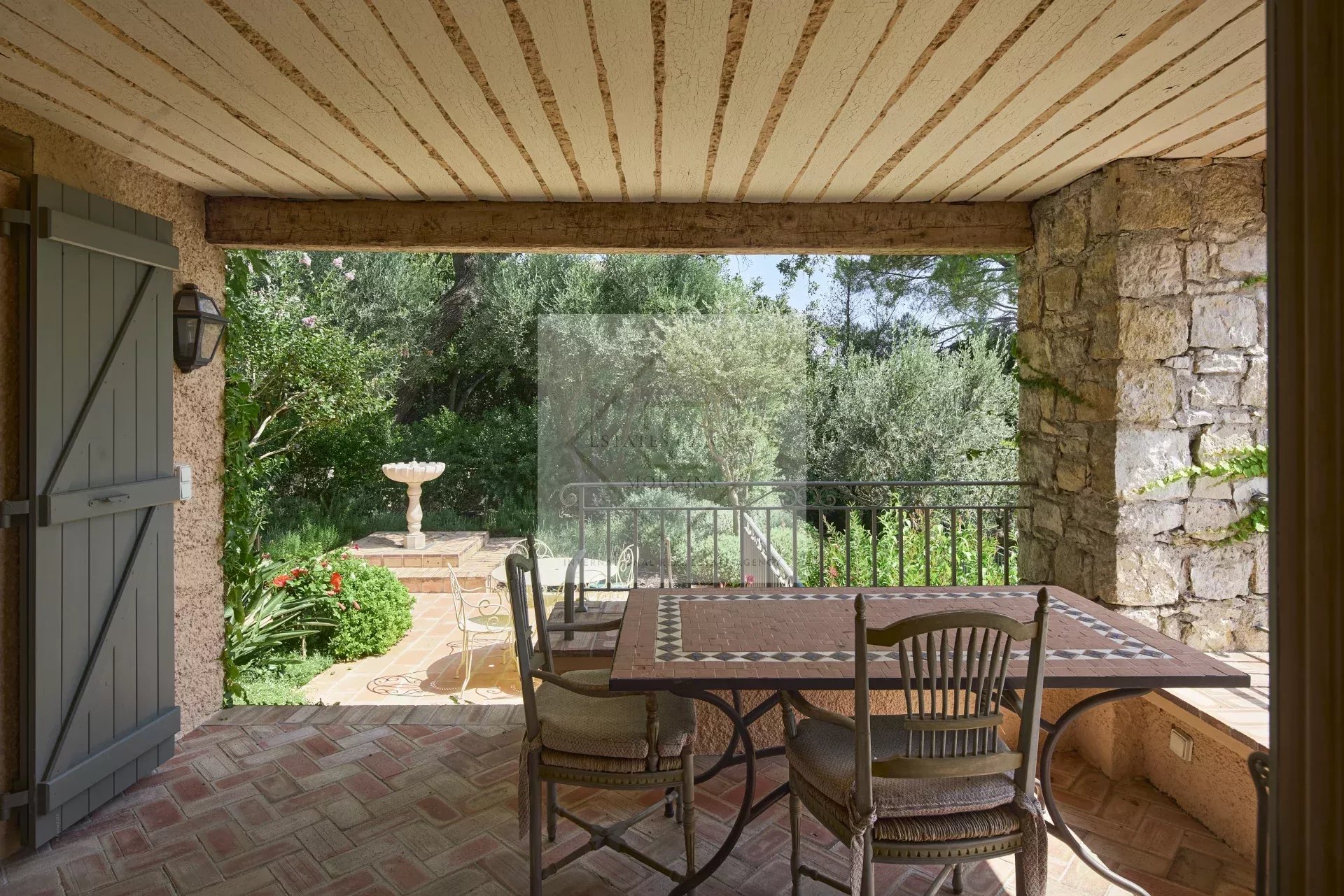Villa  Provençale Rénovée au centre Mougins — photo 25