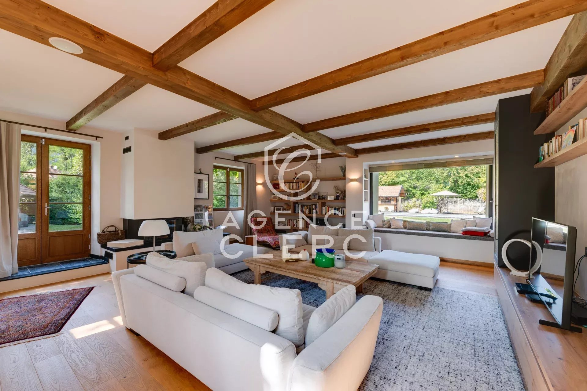 6 Bedroom Villa/Townhouse's Image 13