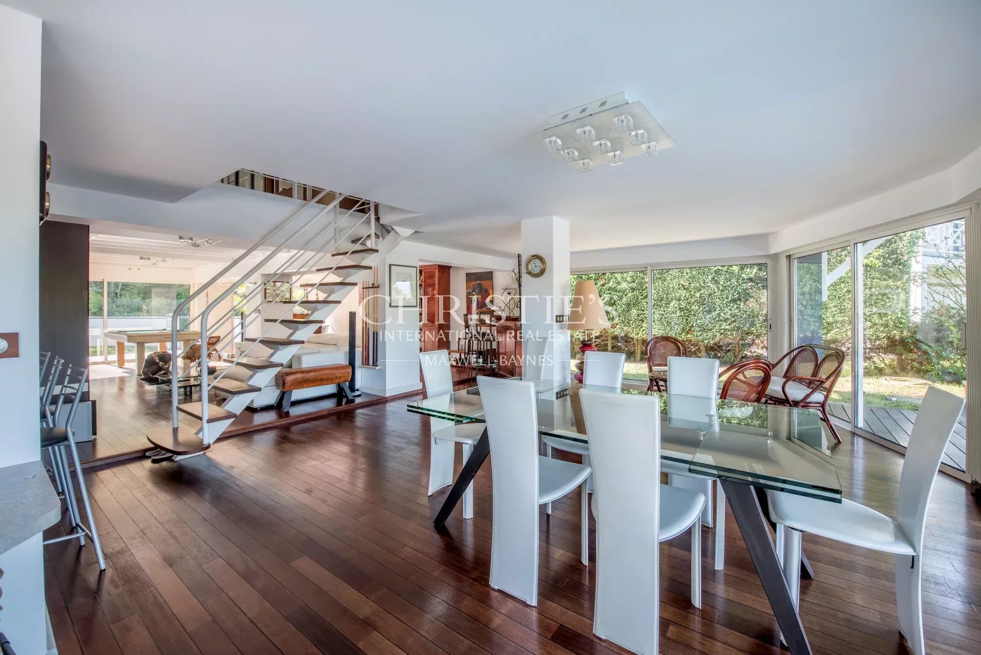 4 Bedroom Villa/Townhouse's Image 5