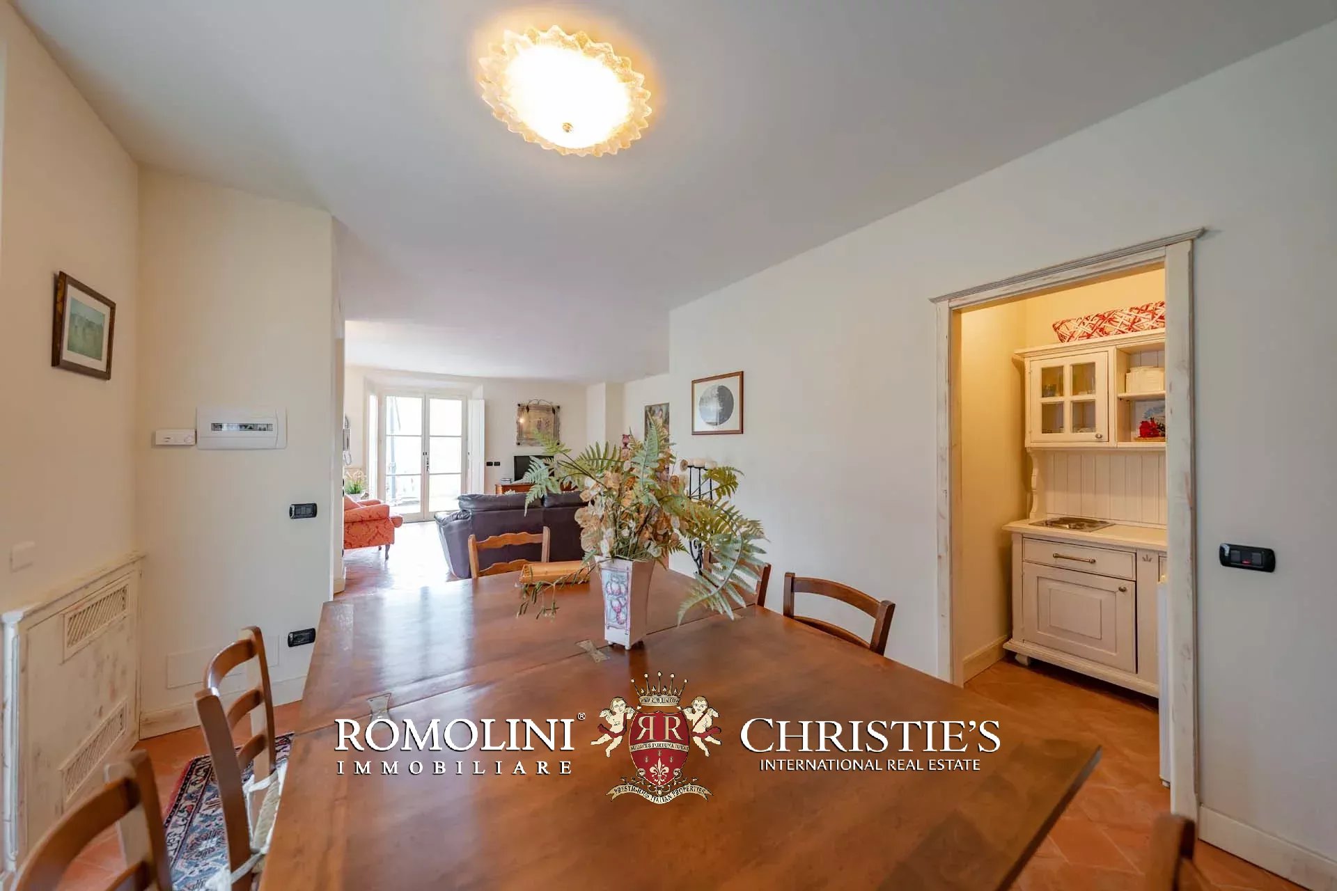 10 Bedroom Villa/Townhouse's Image 93
