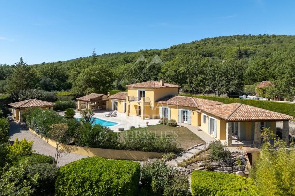 Villa with Guest House and Pool, in the Heart of a Sought-After Area of Fayence — photo 1