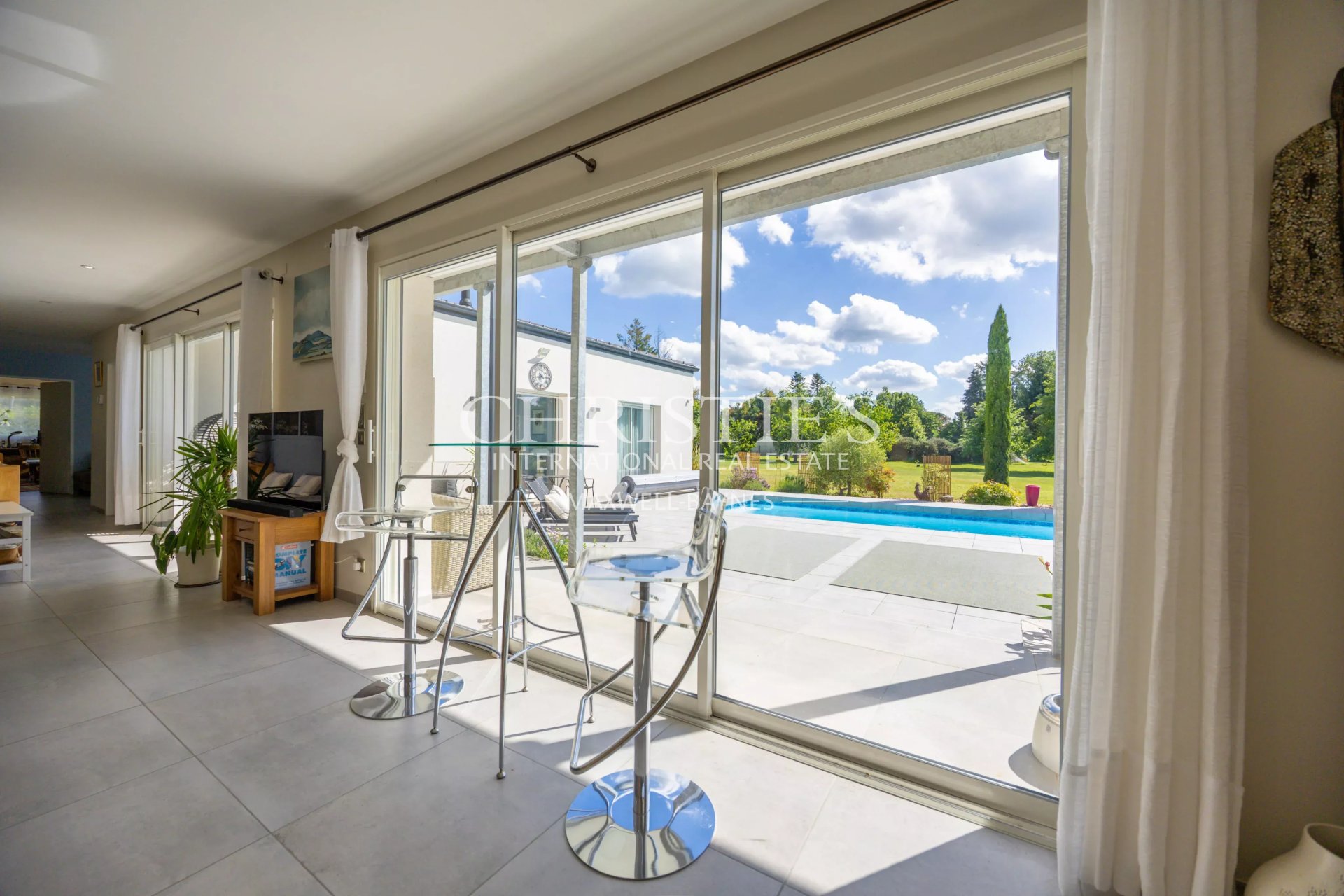 4 Bedroom Villa/Townhouse's Image 5