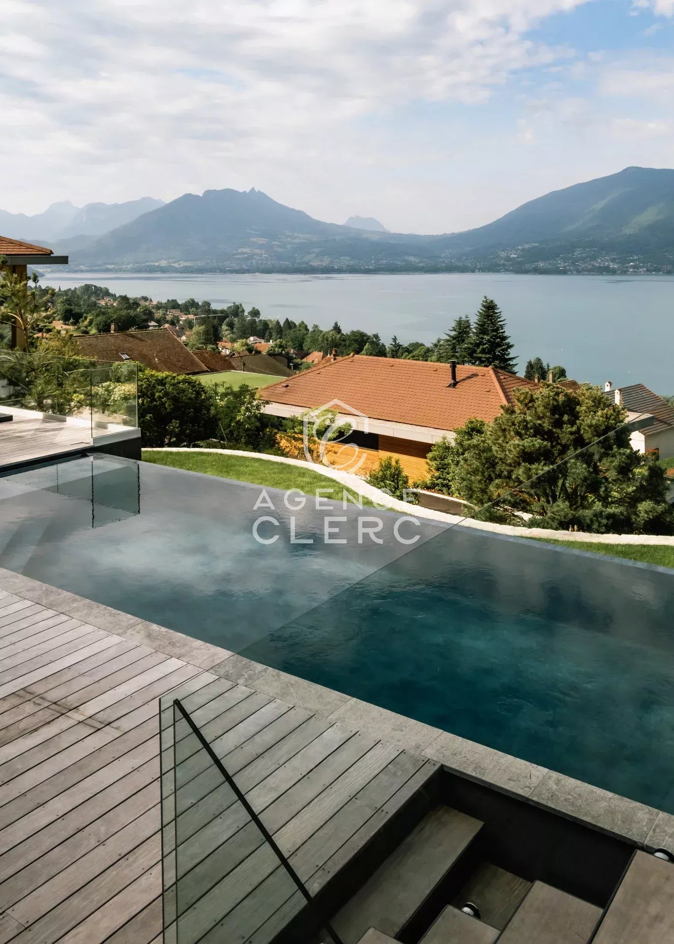 4 Bedroom Villa/Townhouse's Image 8