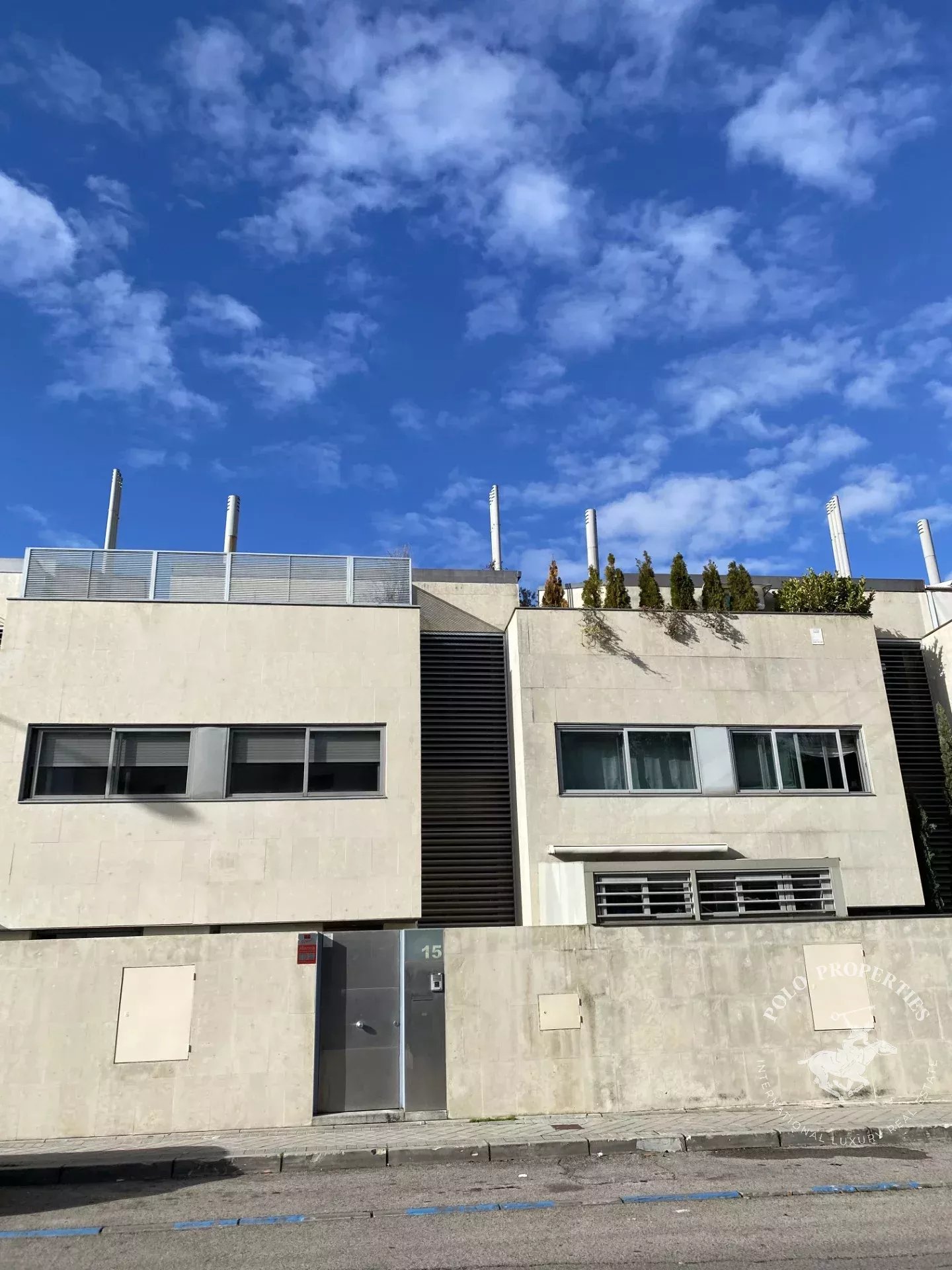 MARAVILLOSO ADOSADO EN HISPANOAMERICA