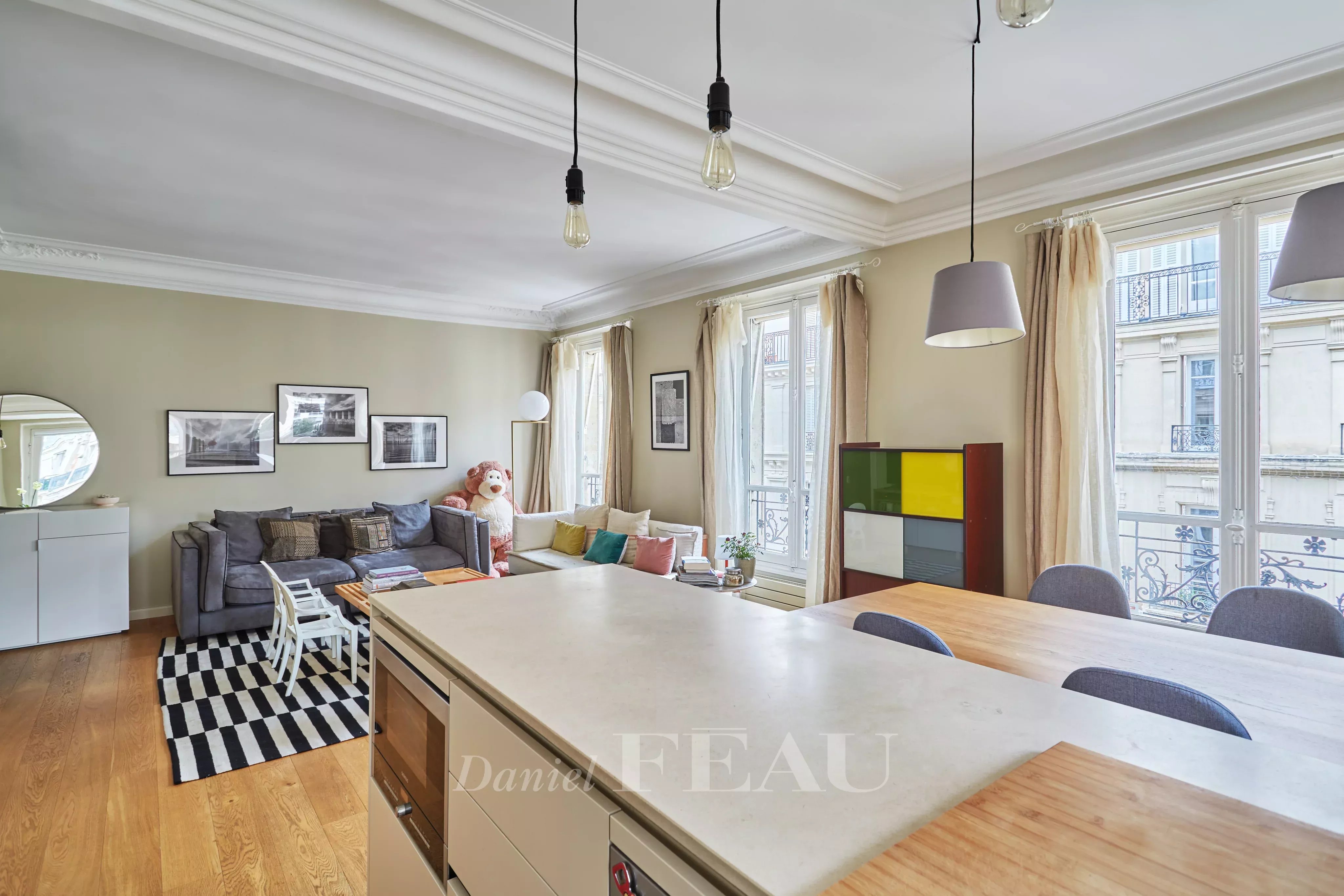 Sale Apartment Paris 16th