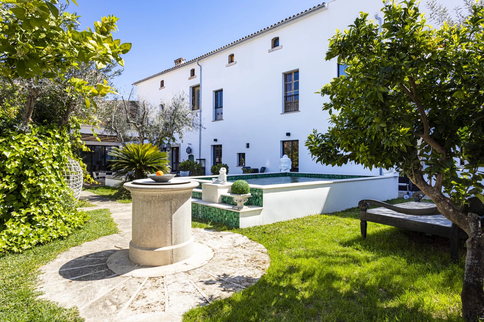 Extraordinary Townhouse for Sale in Sencelles – Largest Private Residence in the Village