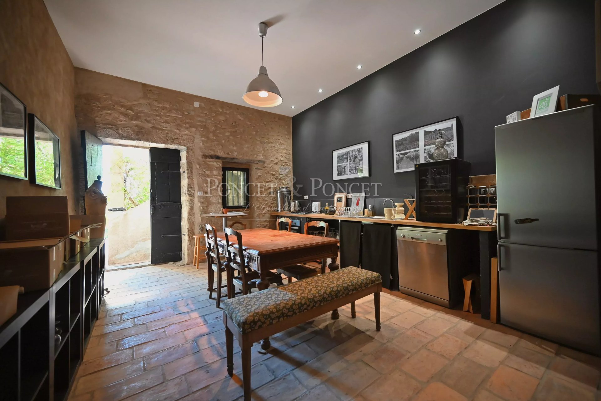 10 Bedroom Villa/Townhouse's Image 32