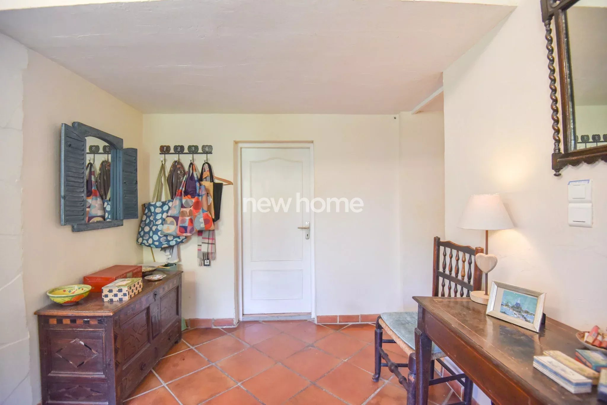 Maison 4 chambres au clame sur un beau terrain arboré