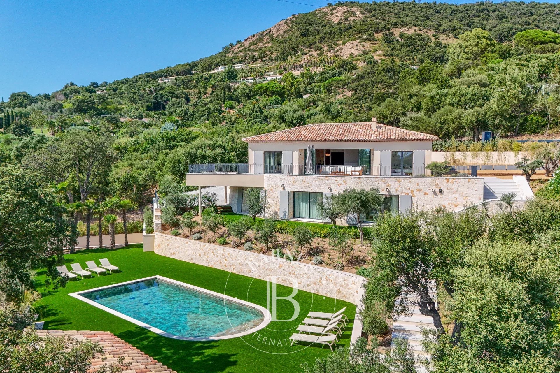 Villa Grimaud  -  ref 86159621 (picture 1)