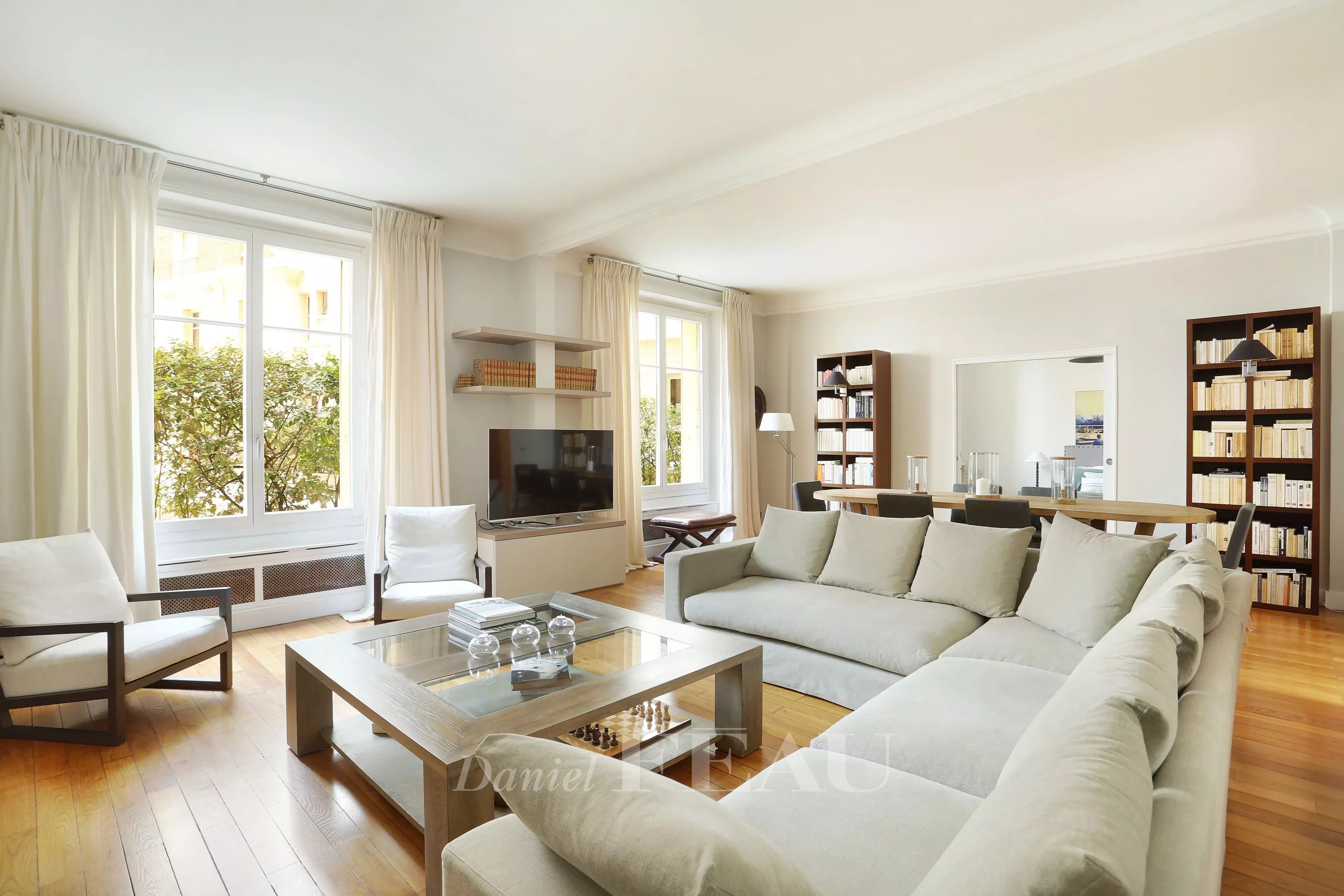 Rental Apartment Neuilly-sur-Seine