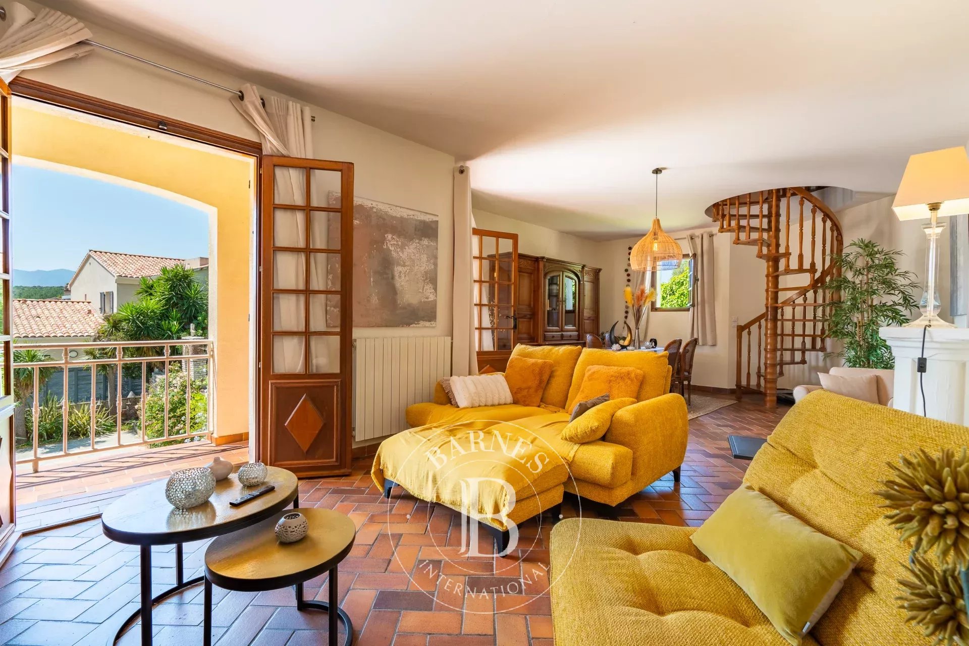 Saint-Florent, 5 bedrooms, town center