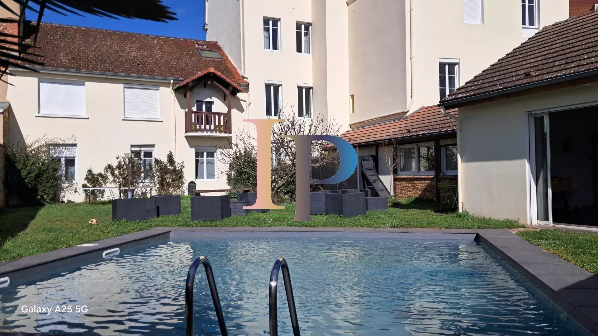 BOURGOGNE DU SUD 2 H DE PARIS AVEC LE TGV 1H45 DE LYON