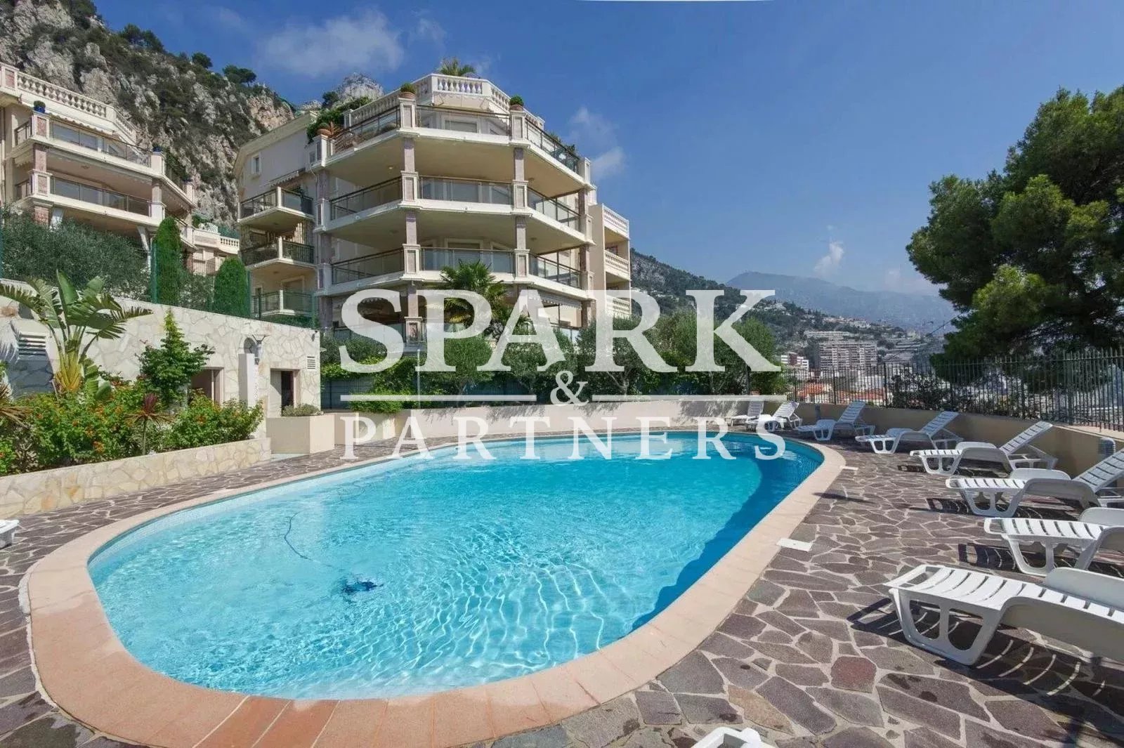 Cap d'Ail - Appartement 3 pièces dans une résidence de standing