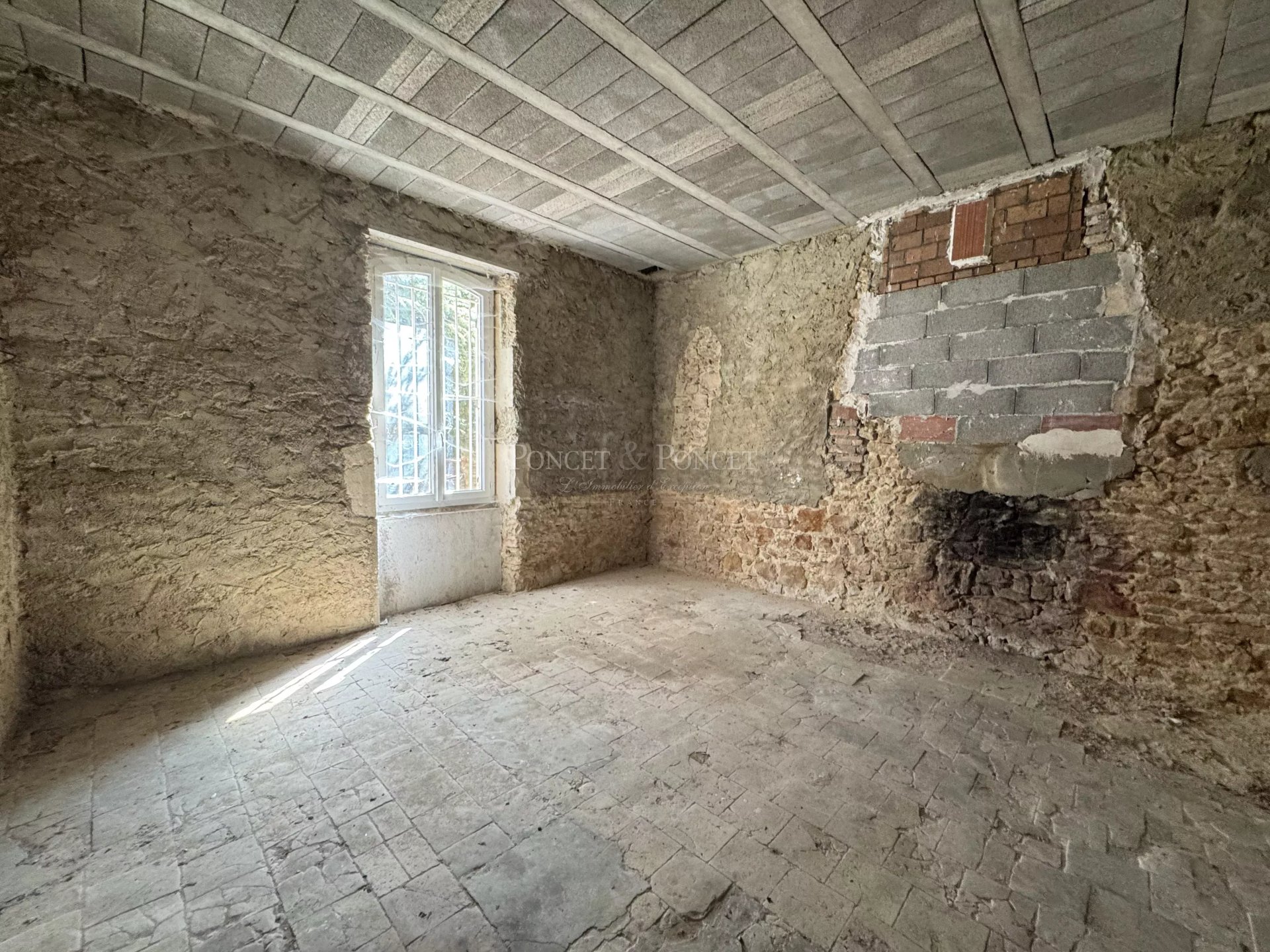 9 Bedroom Chateau's Image 13