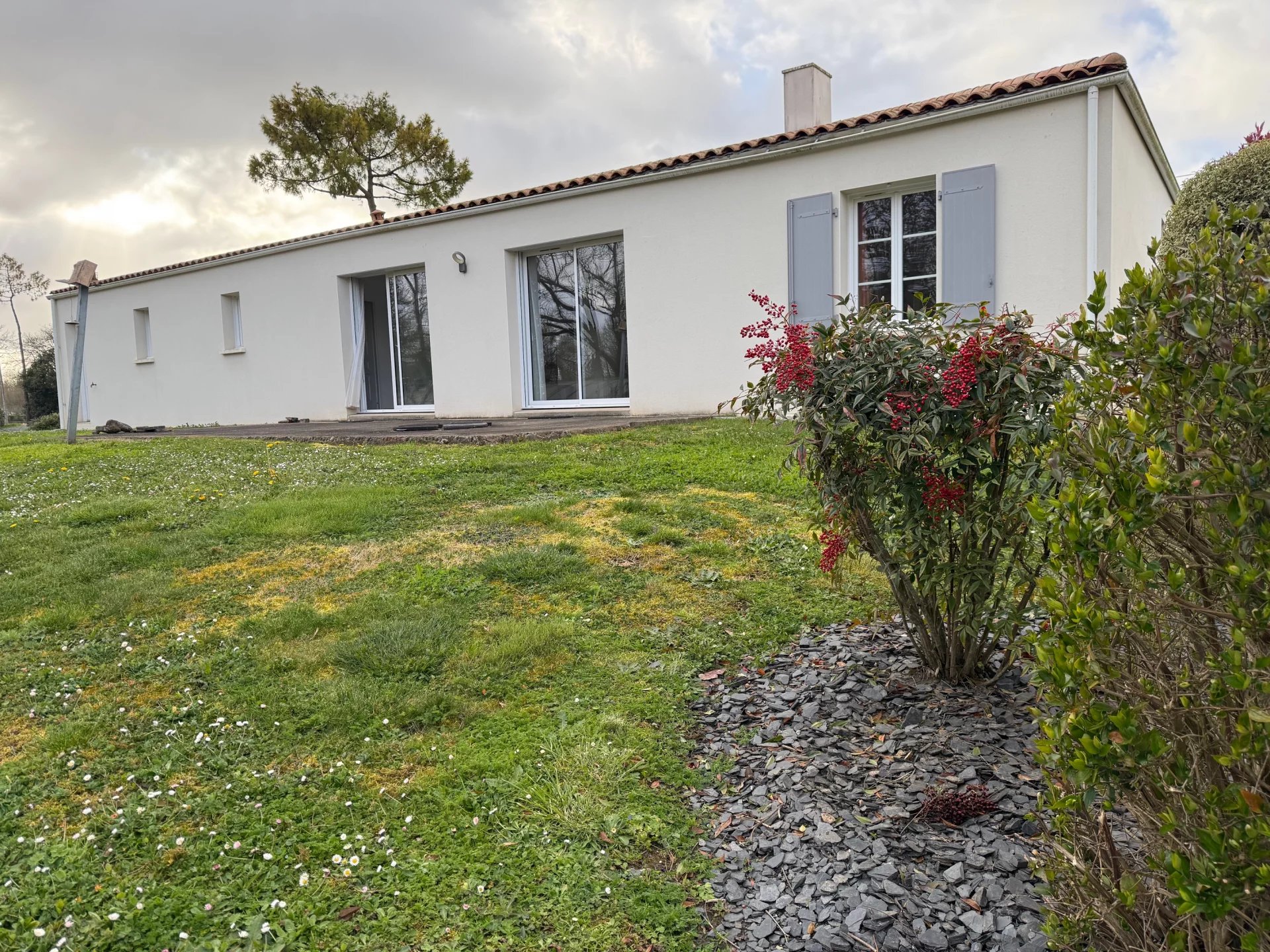 PLAIN PIED - Village tous commerces