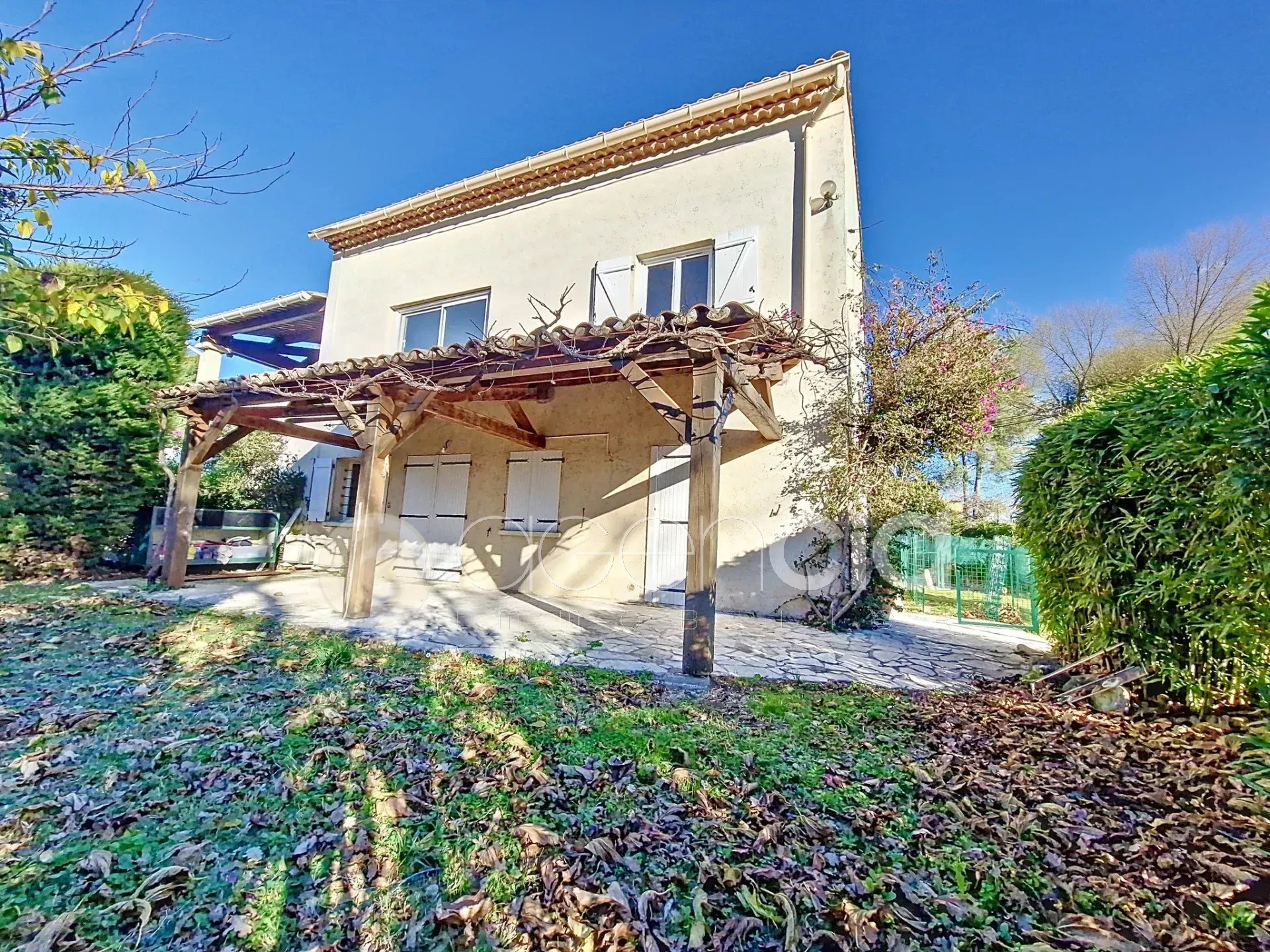 3-room garden apartment for sale in Valbonne