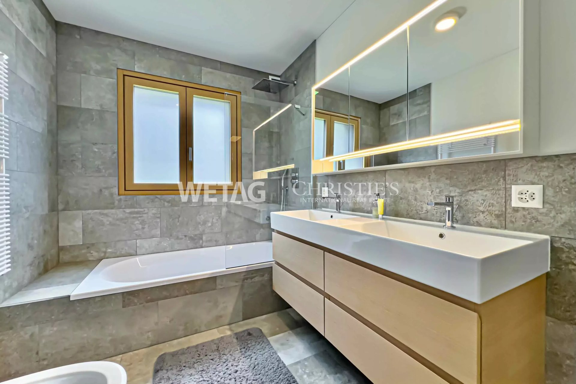 3 Bedroom Apartment/Flat's Image 5