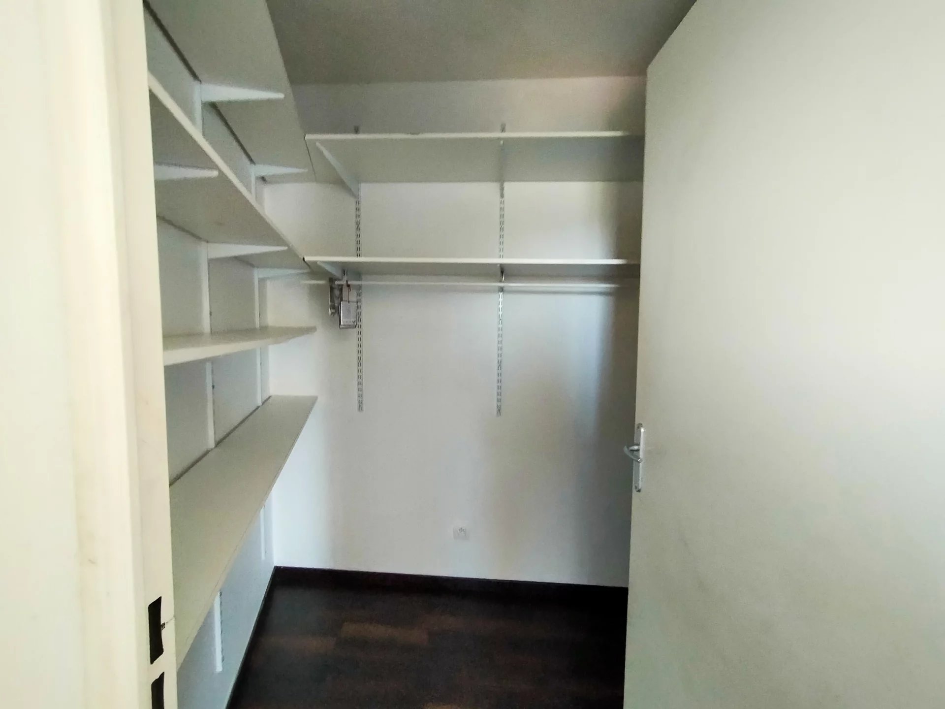 7317088 Location Vaulx-en-Velin