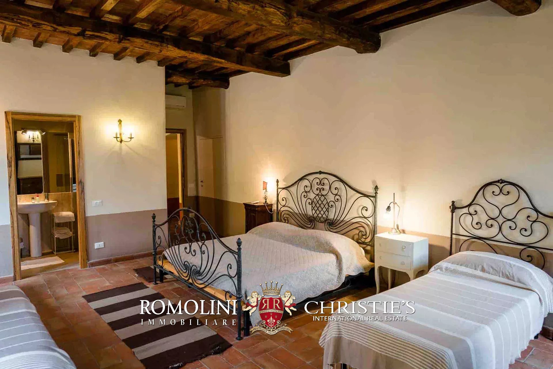12 Bedroom Villa/Townhouse's Image 30