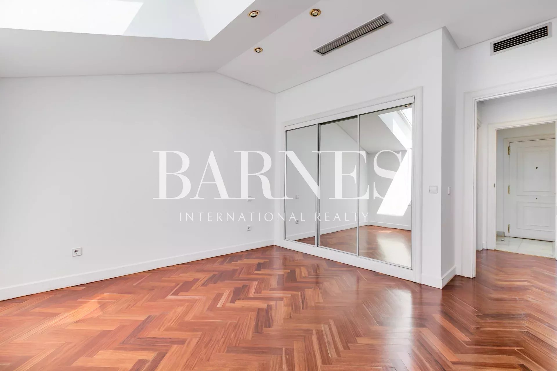 Daire Madrid - picture 12