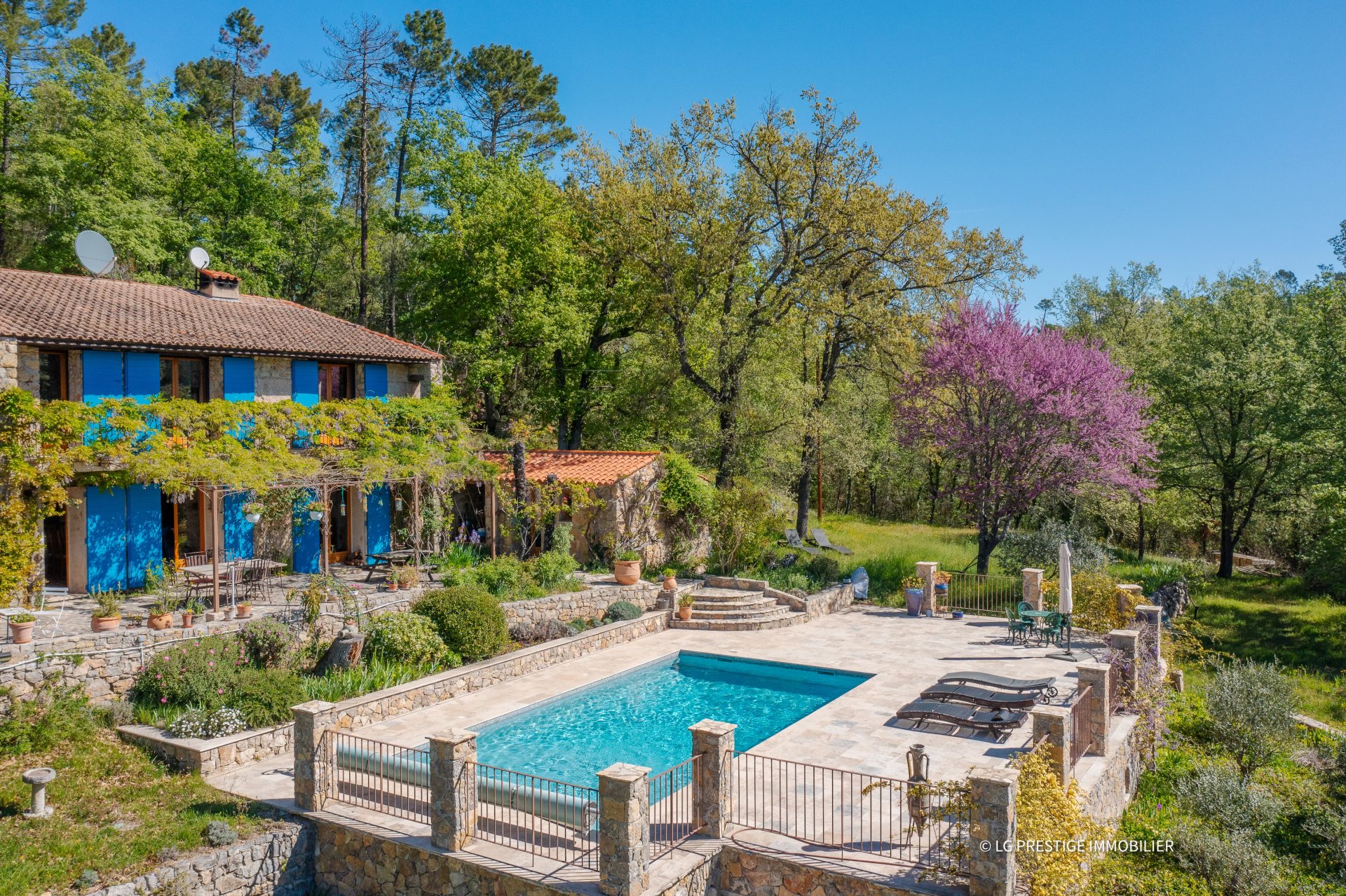 83440 SAINT-PAUL-EN-FORÊT VILLA