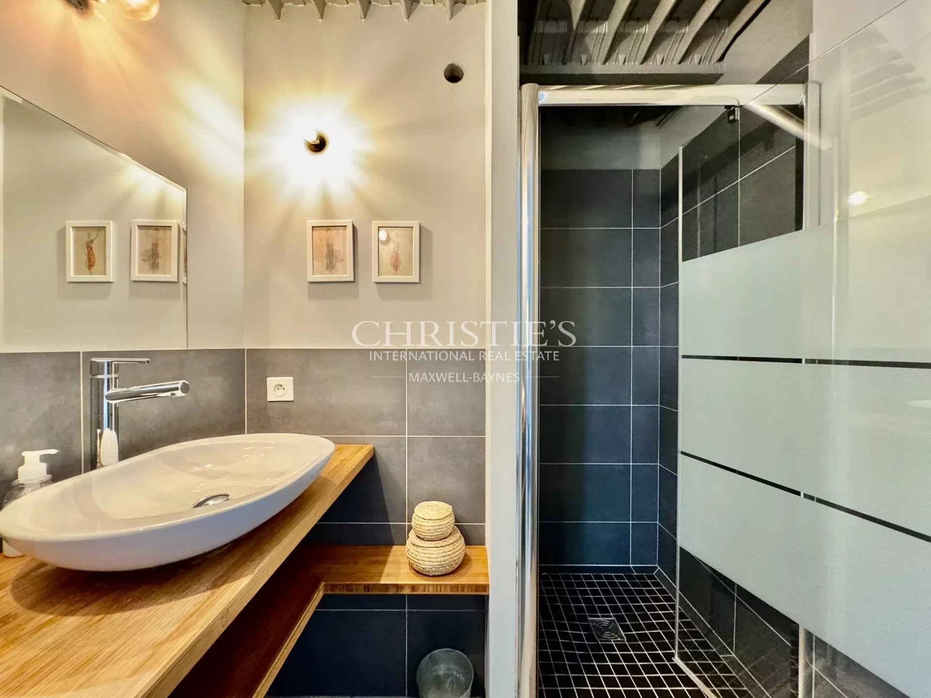 4 Bedroom Villa/Townhouse's Image 16