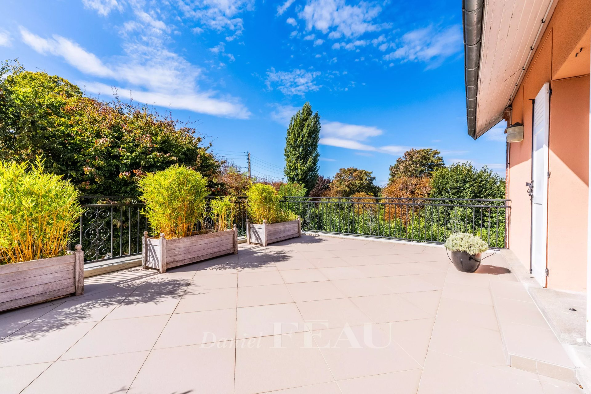 7 Bedroom Villa/Townhouse's Image 8