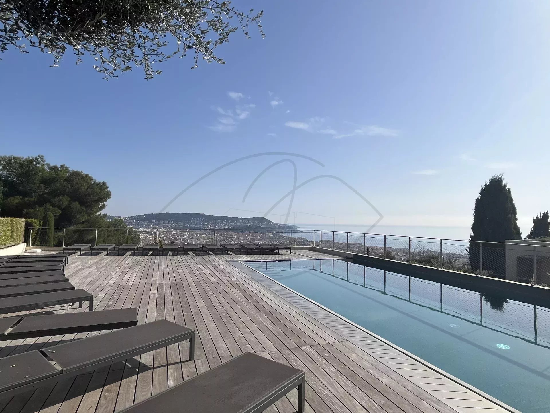 ALPES MARITIMES - NICE (06) - ST PIERRE DE FERIC: VENTE APPARTEMENT 2 PIECES RESIDENCE DE HAUT STANDING PISCINE /TERRASSE/ STATIONNEMENT
