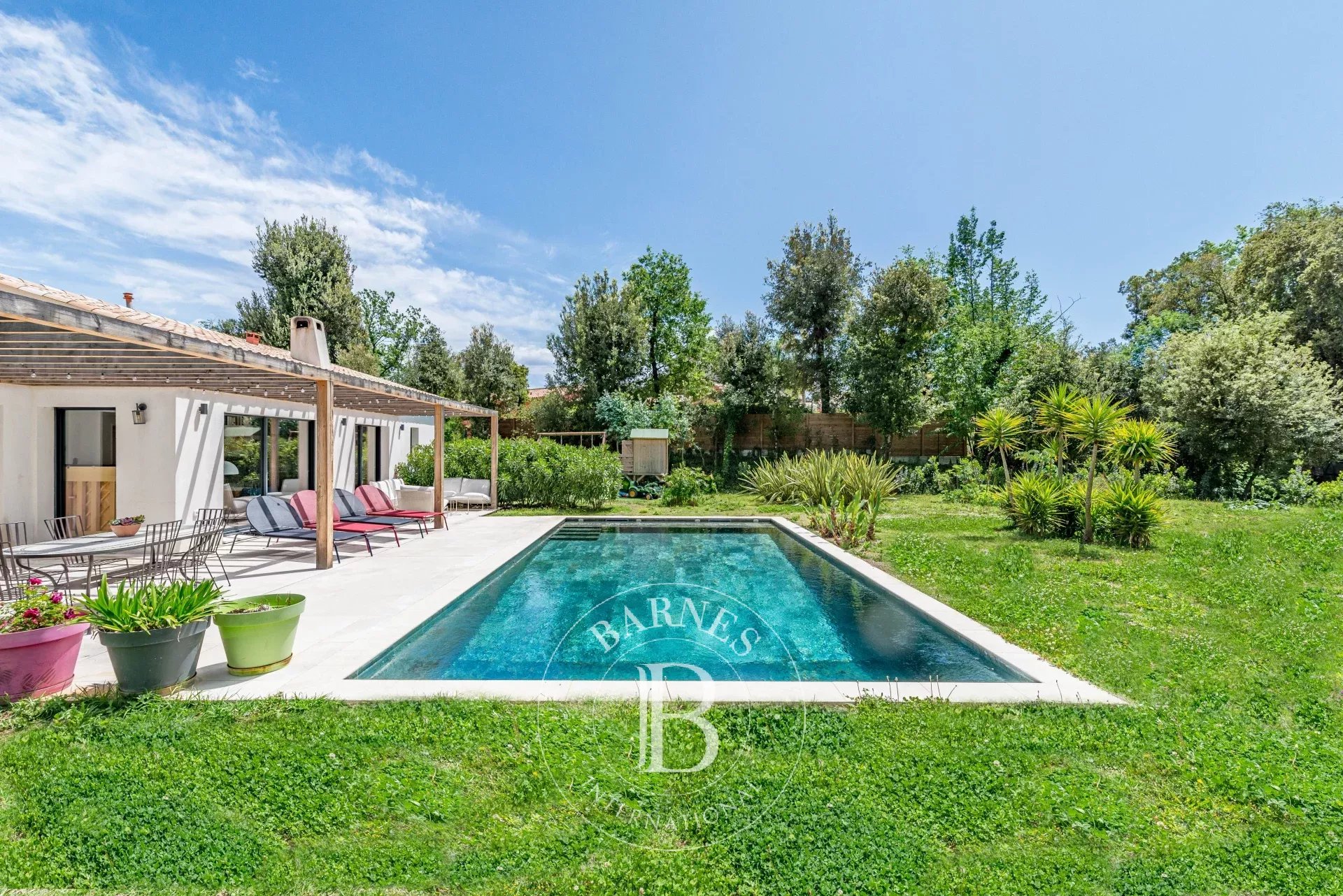 Вилла Roquefort-les-Pins