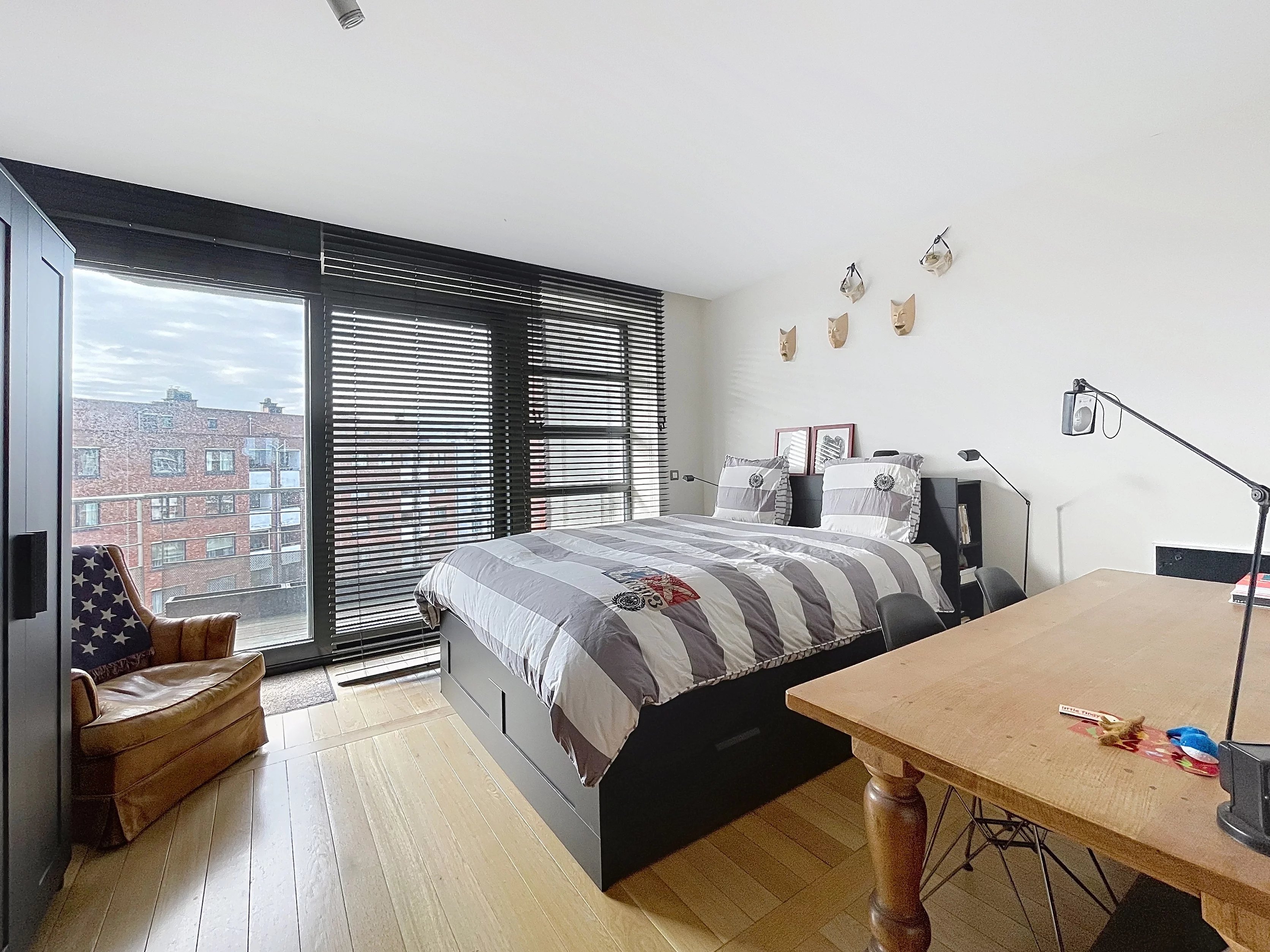 Avenue Louise/ Etangs dIxelles- Appartement de standing - Garage