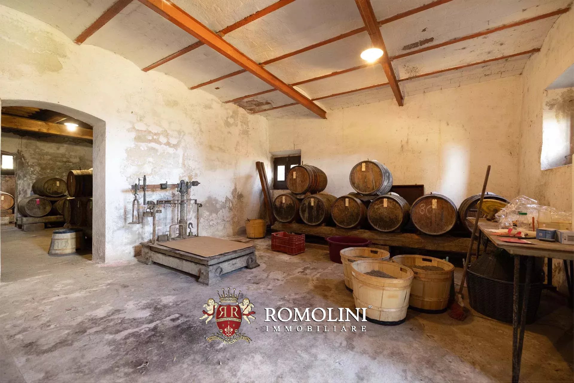 15 Bedroom Vineyard's Image 30