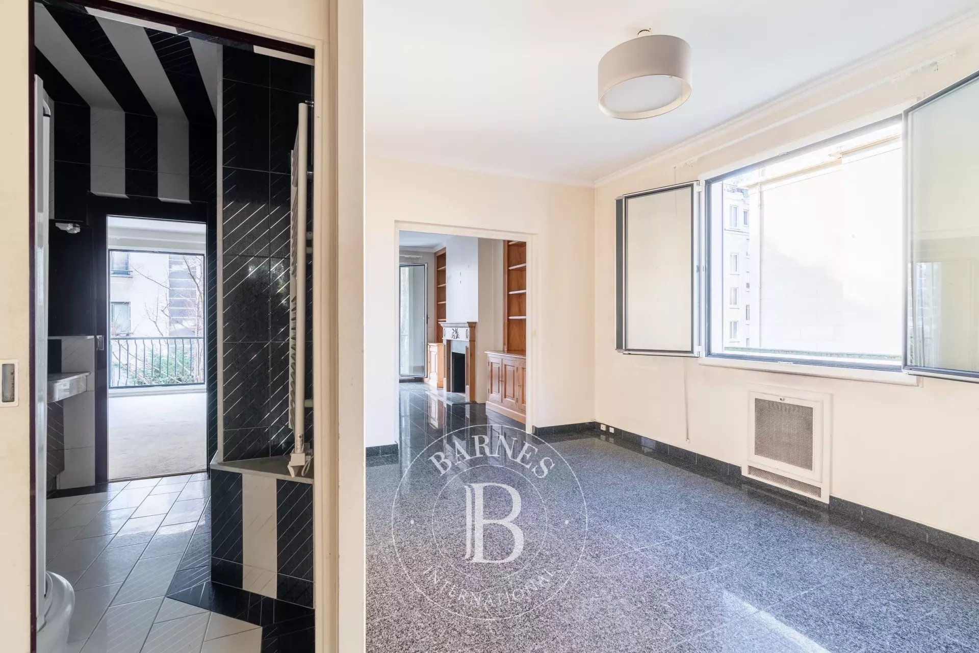 Exclusive listing - Neuilly-Golden Triangle - 3-bed apartment - Quiet and green surroundings - Balcony - picture 8