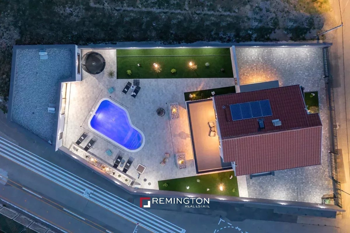 4 Bedroom Villa/Townhouse's Image 18