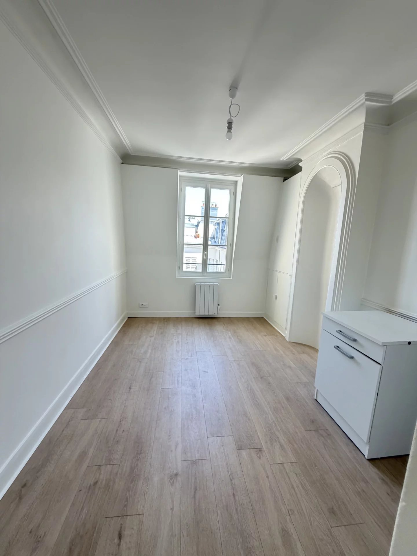 LEVALLOIS-PERRET – Charmant 2 pièces de 34 m² au cœur de Levallo - Image Array
