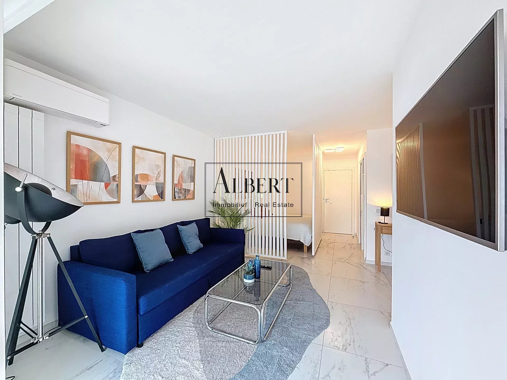 CANNES - ARRIERE CROISETTE - 2P - EMPLACEMENT D'EXCEPTION AVEC VUE MER LATÉRALE