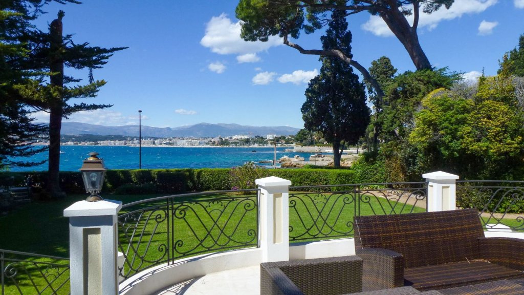 Villa for sale in Antibes — Belle Époque Waterfront Villa Antibes | Iconic Family Legacy Estate